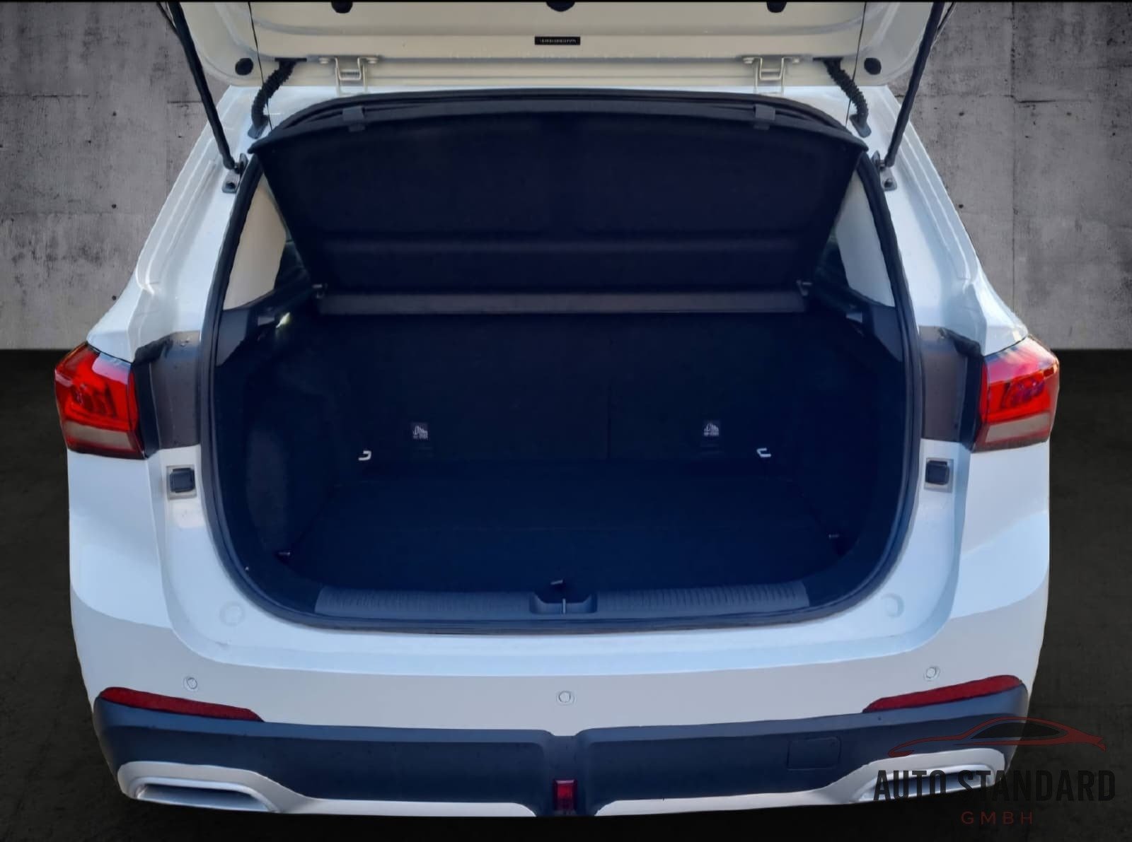 MG ZS Hybrid+ Luxury - Image 9